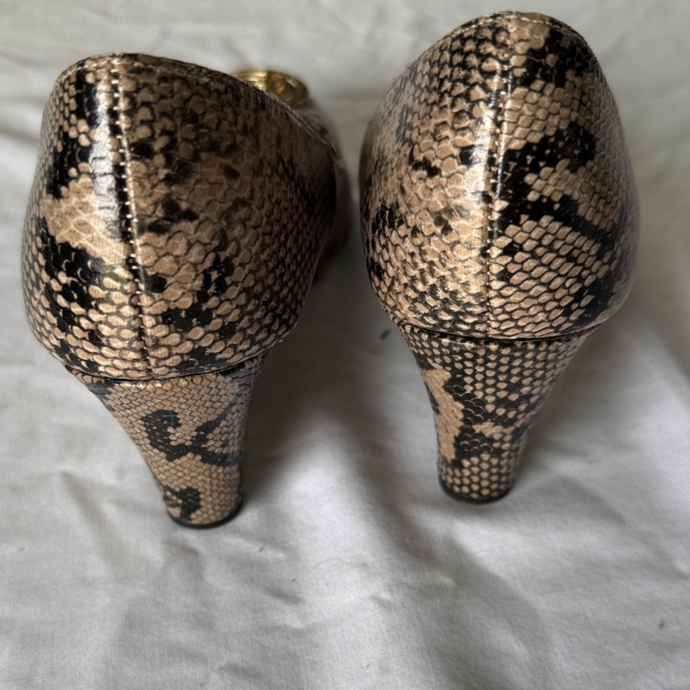 Snakeskin Patterned Pumps - image 2